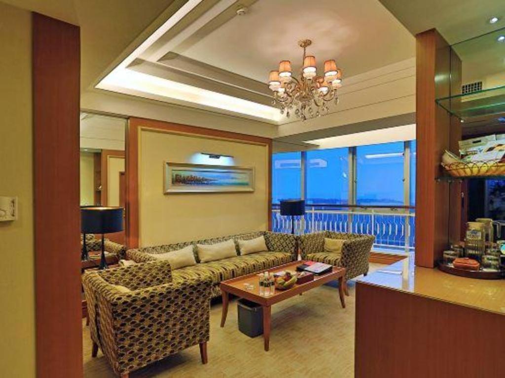 Golden Sea View Hotel Haikou Haikou  Esterno foto